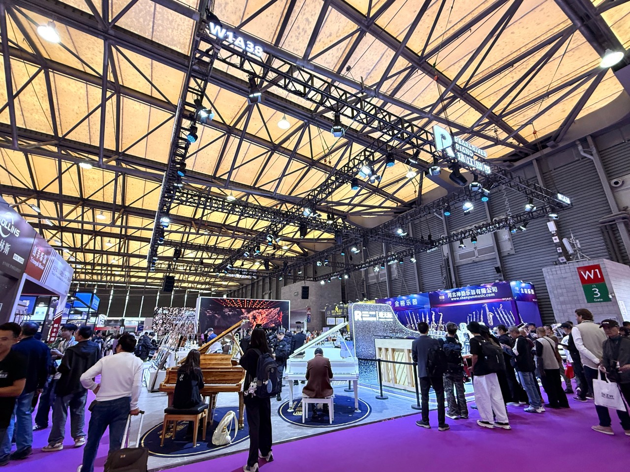 上海乐器展-珠江钢琴